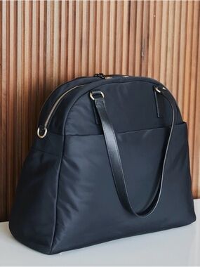 Lo and Sons travel tote